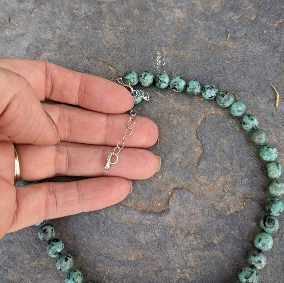 "African Turquoise" Jasper Necklace - Picture 4 of 5